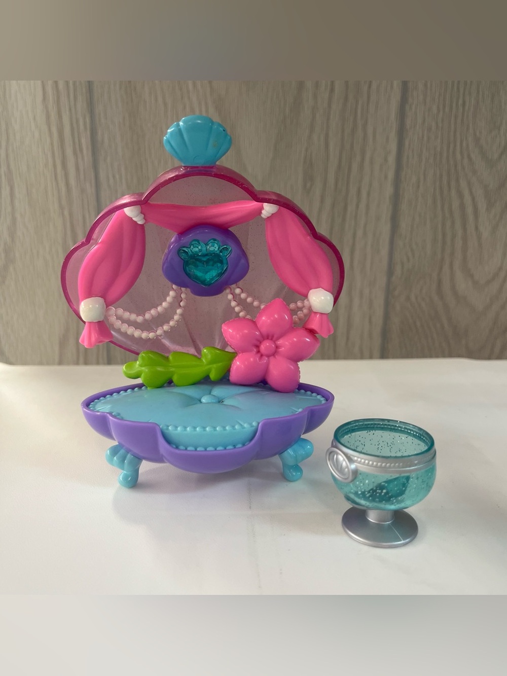Disney Princess Palace Pets Beauty and Bliss Playset Ariel's Cats Bed